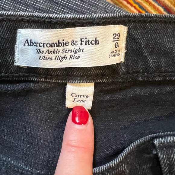 Abercrombie Curve Love Ultra High Rise ankle straight jeans with distressing - Picture 4 of 5